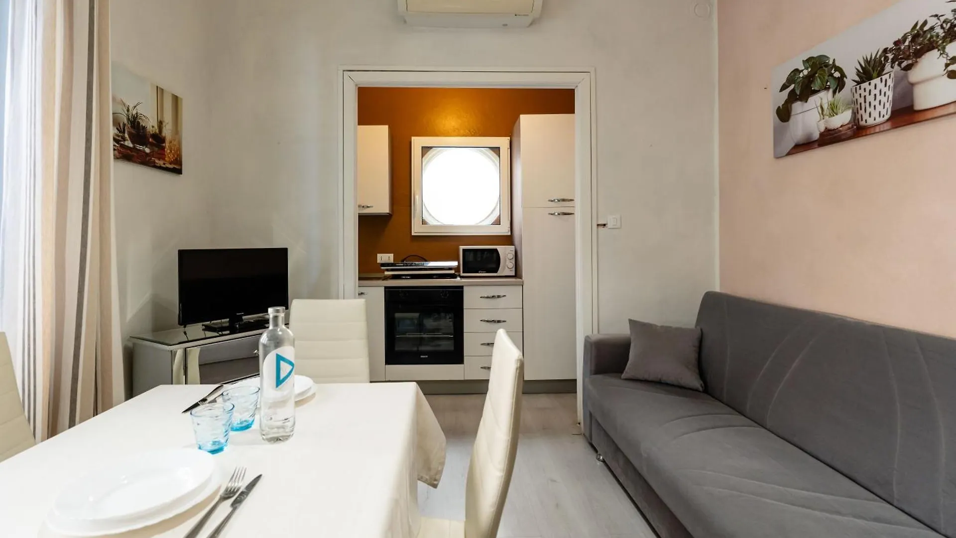 Hostdomus - Airone Apartment Alassio Italy